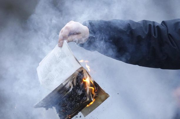 Vụ đốt kinh Qur’an ở Thuỵ Điển và Đan Mạch: Bùng nổ nguy cơ xung đột giữa các nước Hồi giáo và phương Tây