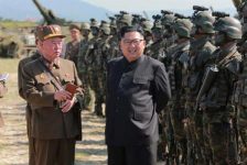 Liên tiếp thử tên lửa, nhà lãnh đạo Kim Jong Un đang muốn gì?