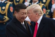 Xung đột thương mại Mỹ-Trung: Những nguy cơ đối với Việt Nam