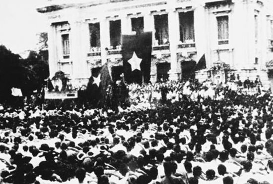 Nhìn lại không khí sục sôi những ngày Cách mạng tháng Tám năm 1945 qua báo chí xưa