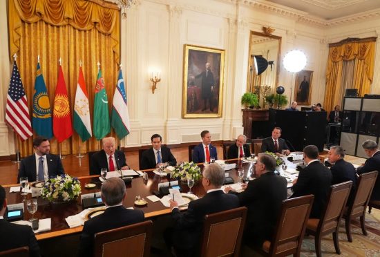 Tranh chấp địa chính trị Mỹ – Nga – Trung Quốc