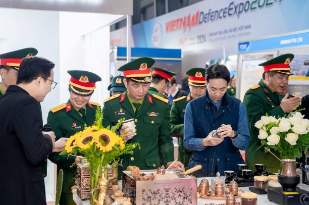 Ấn tượng Trung Nguyên E-Coffee tại Triển lãm Quốc phòng Quốc tế Việt Nam 2024