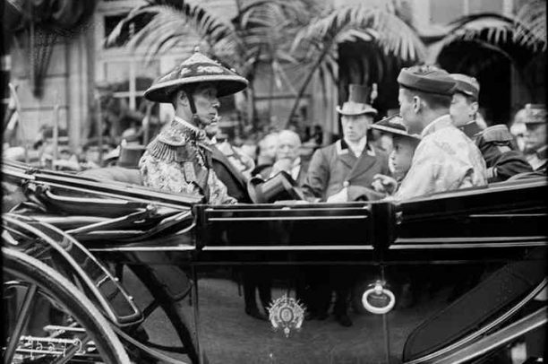 Vua Khải Định và chuyến công du sang Pháp dự hội chợ thuộc địa Marseille