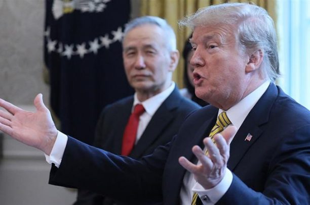 Đấu nhau ác liệt với Trung Quốc, Donald Trump 'đánh cược chính trị'?