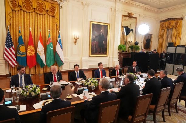 Tranh chấp địa chính trị Mỹ - Nga - Trung Quốc