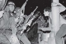 Mặt trận phản chiến bên trong nước Mỹ