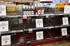 Quan hệ đồng minh rạn nứt và vai trò mới của Canada