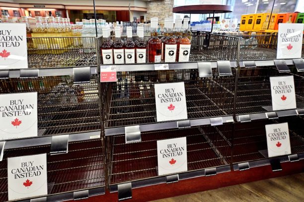 Quan hệ đồng minh rạn nứt và vai trò mới của Canada