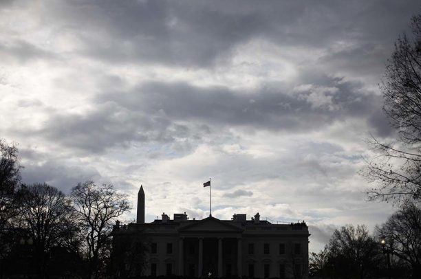 Cơn ác mộng cho quan chức Nhà Trắng nếu đảng Dân chủ giành Hạ viện