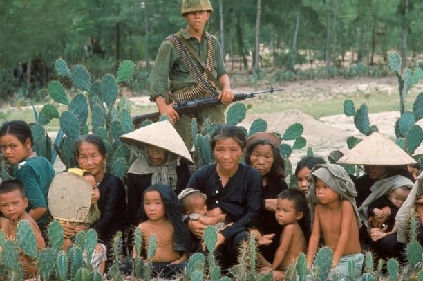 “Tôi từ bỏ”: Hồi ký của một anh hùng Lực lượng đặc nhiệm Mỹ “vỡ mộng” sau khi từ Việt Nam trở về