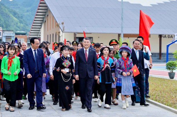 Niềm vui lớn ngày khai giảng năm học mới hứa hẹn sự đột phá phát triển của giáo dục Việt Nam