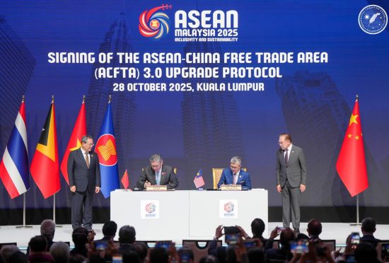 Trung Quốc và Mỹ với ASEAN