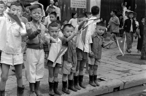 Việt Nam trên báo Mỹ: Báo chí nước ngoài tường thuật ngày tiếp quản Thủ đô 10/10/1954